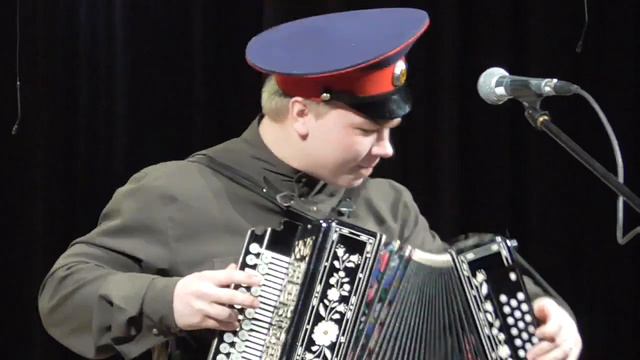 Гармонист играет смотреть онлайн