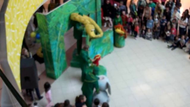 Мисс София рассказывает о спектакле "38 попугаев" в г.Перми ТРЦ "Семья"! 01.06.2017г. смотреть онлайн