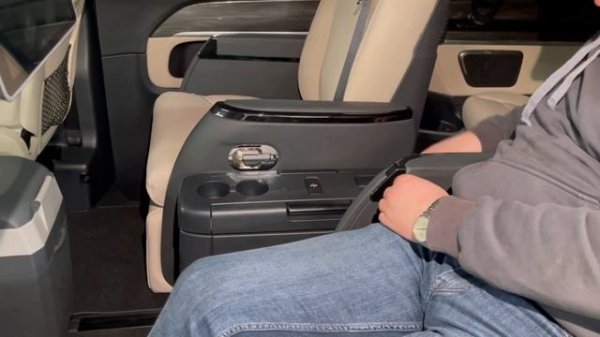 УСТАНОВКА 2-го ряда сидений на Mercedes V-class 447 ( установка сидений )