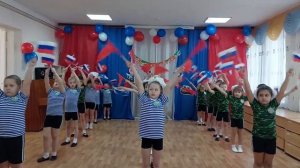 Упражнения с флажками "Защитники Отечества"