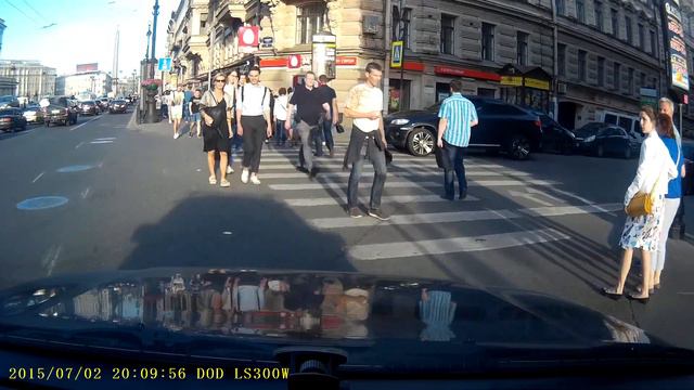 Поворот со второго ряда череват ударом в бочину смотреть онлайн