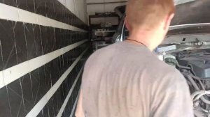 Hyundai Tucson. Снимаем подрамник, и трубу