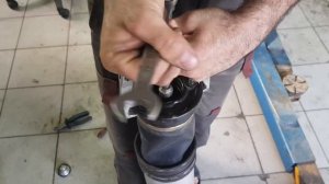 w220. Ремонт задних пневмостоек своими руками.