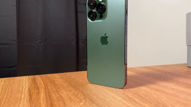 New Alpine Green iPhone 13 Pro/Pro Max Color смотреть онлайн