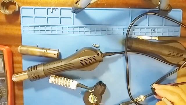 Замена фена у паяльной станции перепайка штекера.