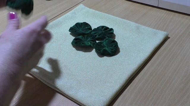 КАК СШИТЬ ДЕКОРАТИВНУЮ ПОДУШКУ. Вторая жизнь старых вещей. смотреть онлайн