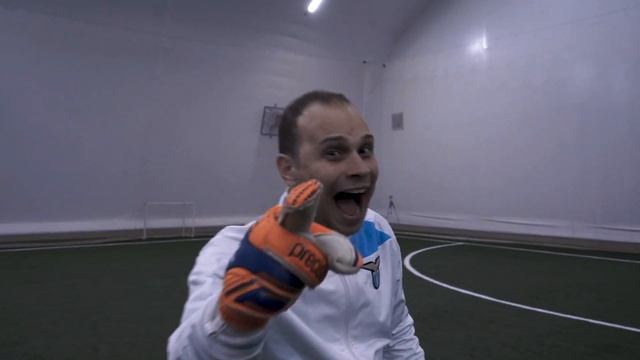 ВРАТАРЬ ЗАБИЛ ПЕНАЛЬТИ И СОШЕЛ С УМА // Ромарой против Феди смотреть онлайн