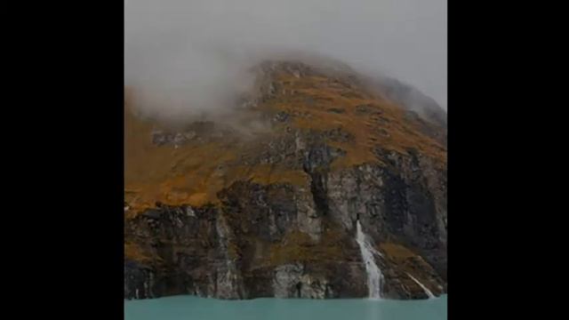 Между горами Grand Combin и La Ruinette в швейцарской долине Бань находится дамба Мовуазен По высо смотреть онлайн