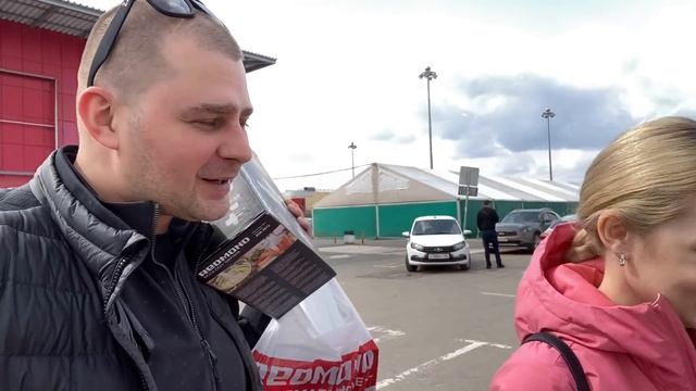 ВЛОГ ! Нашли ОГРОМНЫЙ И НЕДОРОГОЙ магазин одежды В КРАСНОДАРЕ ! БАТЯ ЛЁША ! смотреть онлайн