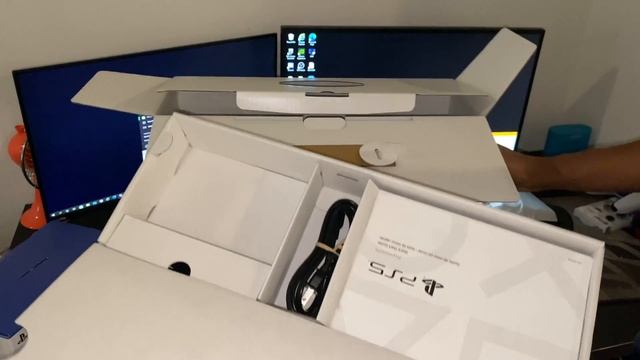Playstation 5, Pulse 3D Headsets Unboxing смотреть онлайн