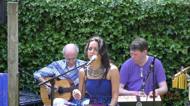 Om Tare Tuttare Green Tara - Gayatri Mantra - Live by Tamara Maria смотреть онлайн