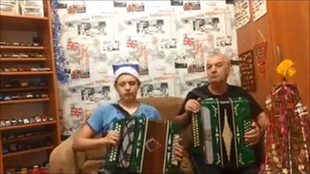 Песня "Надела валенки" исполнение под гармонь. Владислав Каштанов, Станислав Петров. смотреть онлайн