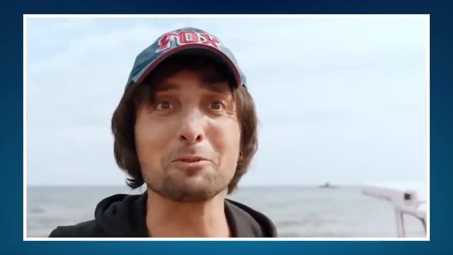 ОЗАБОЧЕННЫЙ РЕЖИССЕР И ГОРЕ АКТРИСА смотреть онлайн