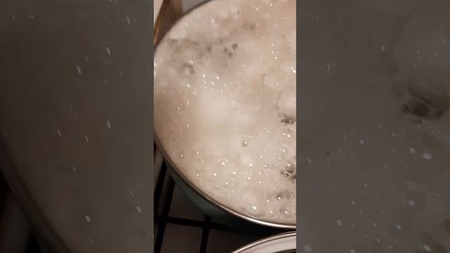 EASY CLEAN !!! РЕБЯТА ПОДСКАЖИТЕ У КОГО ЧЕГО ОТМЫЛОСЬ? У МЕНЯ ОТМЫЛАСЬ ПОСУДА ДО БЕЛА,КРЫШКИ, ЛОЖКИ смотреть онлайн