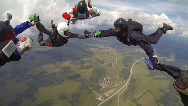Авиашоу в Мочище 2015 Новосибирск Парашютисты смотреть онлайн