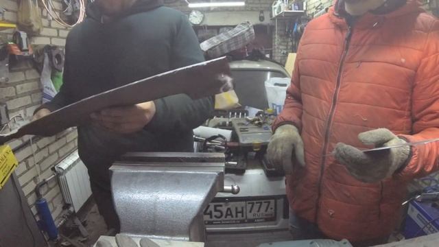 Кузовной ремонт: варим брызговик на БМВ Е30 смотреть онлайн