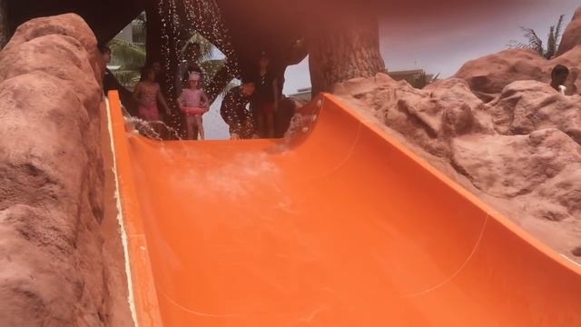 Пхукет аквапарк. Детские и взрослые горки. Splash Jungle.Waterslides