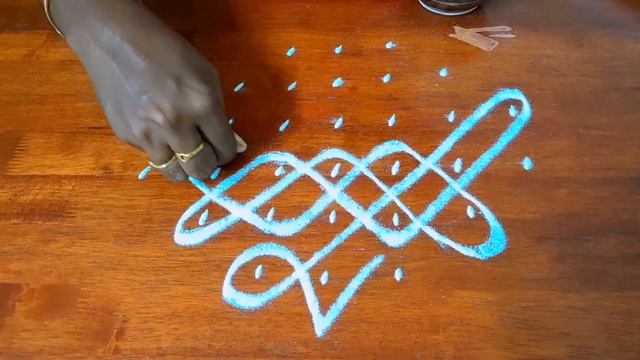 Twisted kolam 7 - 5 - 3 Dots #traditionalkolam смотреть онлайн