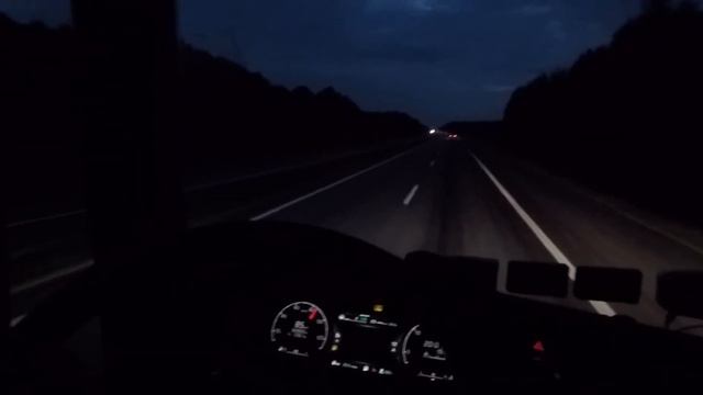 С Новочеркасска на Германию. Про нюанс на скании #в_пути #ИгорьКотляро дальнобой на #scanianextgen смотреть онлайн