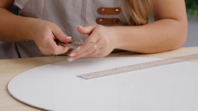 Painting Acrylic Mandalas with Professional Techniques - Course by Lizzie Snow | Domestika English смотреть онлайн