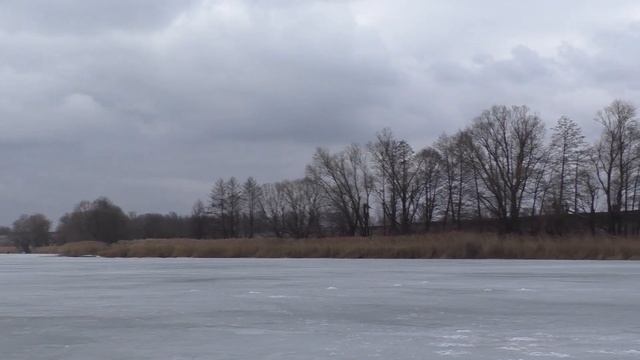 Закрытие сезона КАРАСЯМИ! Последний лед! Карась чуть не утащил удочку)))! Март 2021! смотреть онлайн