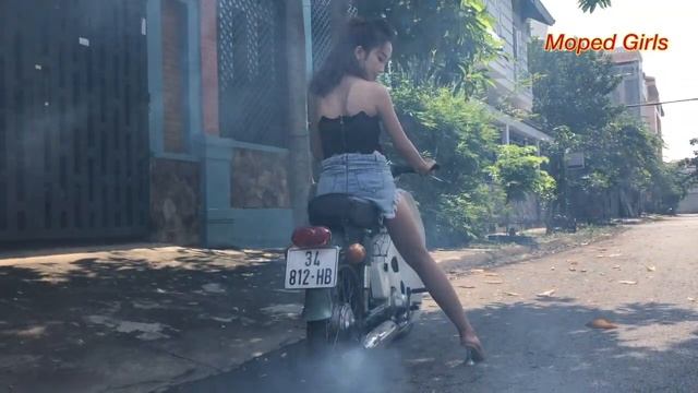 ⚡️ Code 21 ▪️ Kickstart And Revv Riding Honda Cub 50 смотреть онлайн