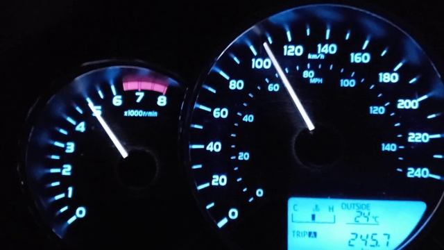 2015 Toyota Corolla 6 speed manual acceleration and intake sound. смотреть онлайн