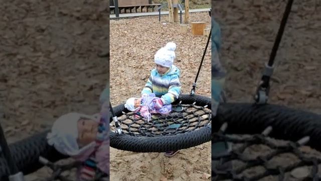 Лиза в осеннем парке смотреть онлайн