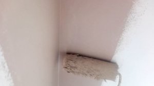 Как прокрасить углы? Красим, чтобы не было следов от кисти! Однородный цвет в углах и на стене.