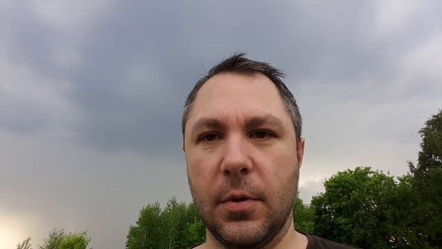 VLOG  гремит гром, сверкает молния а я гуляю