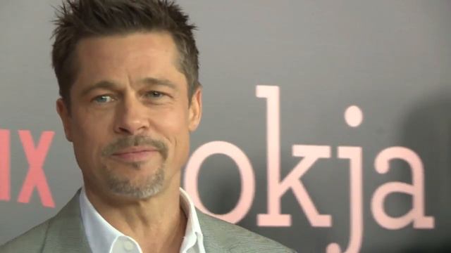 “Okja” New York Premiere red carpet with Brad Pitt Tilda Swinton, Paul Dano, Giancarlo Esposito смотреть онлайн