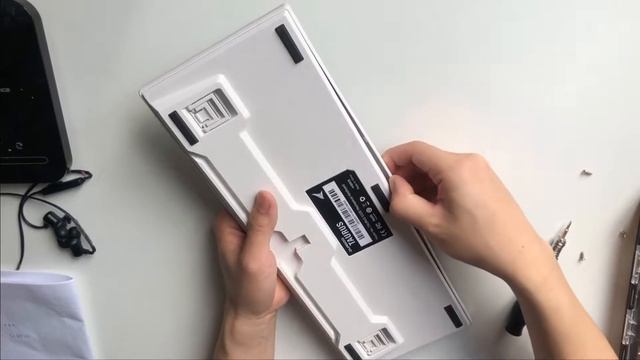 Durgod K320 Taurus: How to disassemble it смотреть онлайн