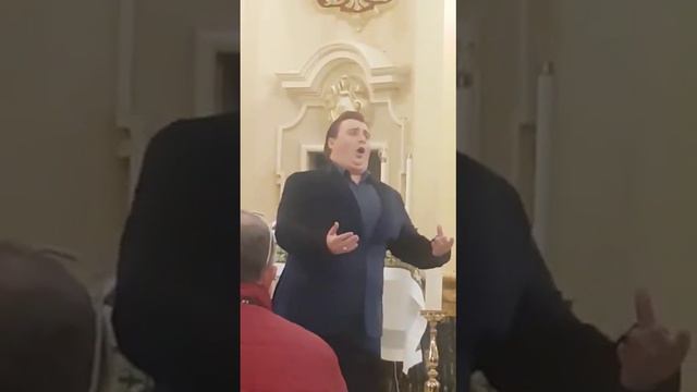 The Maltese Gozitan baritone Charles Buttigieg performing “Ombra Mai fu by Handel. смотреть онлайн