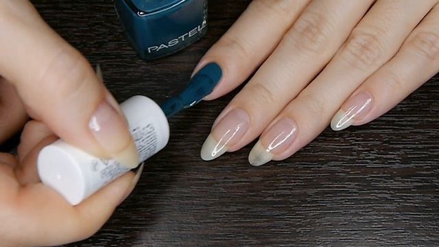 Маникюр в осенней гамме обычным лаком Pastel смотреть онлайн