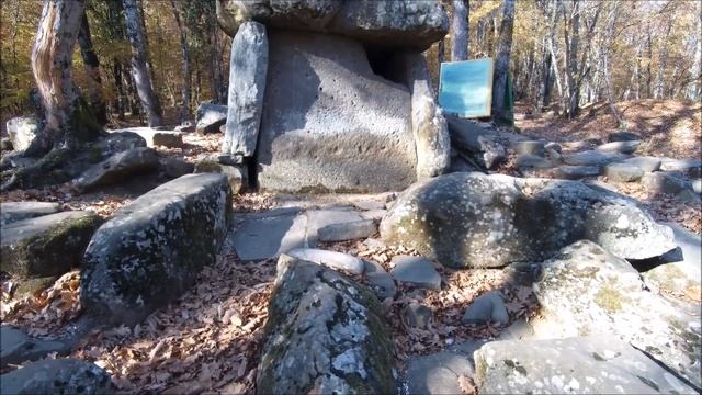 Дольмены в долине реки Жане. В чем их секрет? Водопад Изумрудный. Маршрут из поселка Возрождение. смотреть онлайн