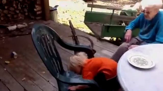 Piling Wood/кладка дров