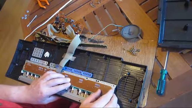 Restoring a Yamaha PSS-21 смотреть онлайн