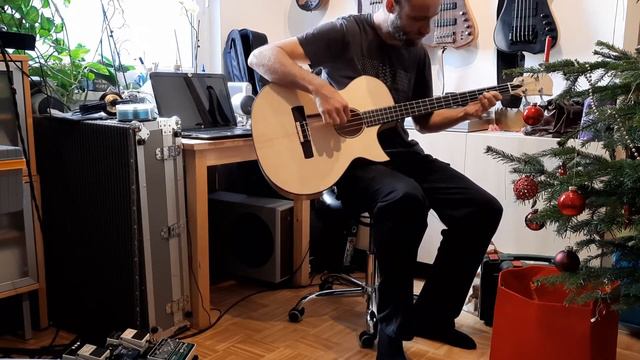 Nylon core stringed acoustic bass sound смотреть онлайн