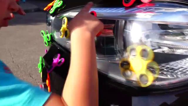 LEARN COLORS WITH BABY SPINNERS JOHNY JOHNY YES PAPA SONG FOR KIDS, BABIES AND TODDLERS смотреть онлайн