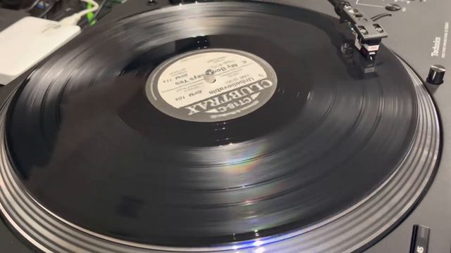EMF - Unbelievable (Clubtrax) смотреть онлайн