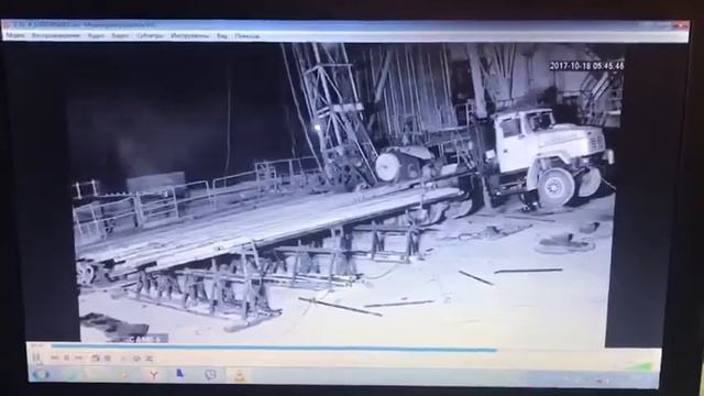 УПАЛА МАЧТА ПОДЪЕМНИКА ВОТ ТАКОЙ В ОТ КРС смотреть онлайн