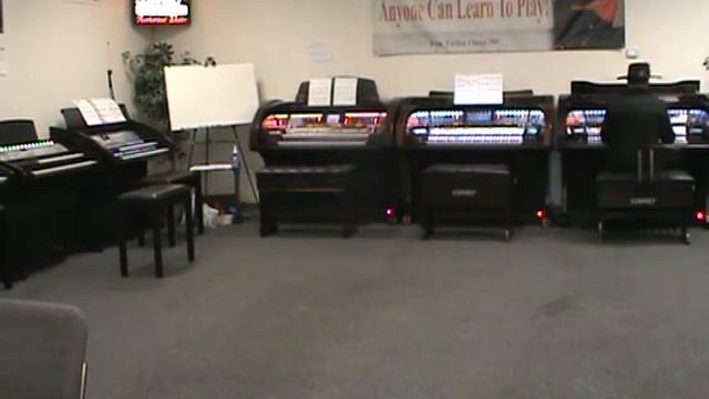 Mike Pusker-Classical Disco Medley-Halloween/Classical Concert-10-31-14-Lowrey Organ Learning Cente смотреть онлайн