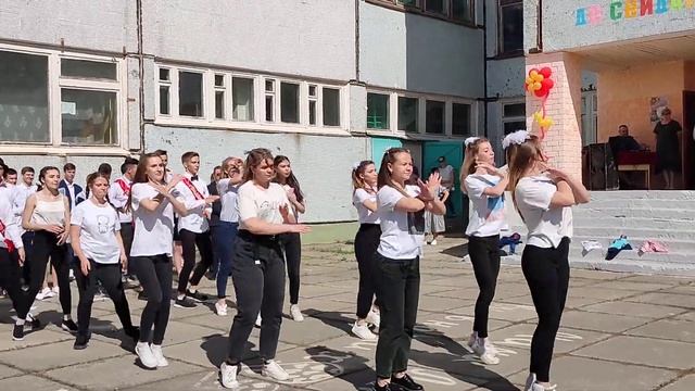 Современный танец выпускников 11 класс 75 школа Тольятти смотреть онлайн