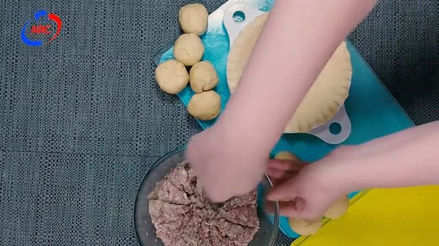 Мультиварка скороварка Чебуреки хрустящие в ARC–QDL 514D смотреть онлайн