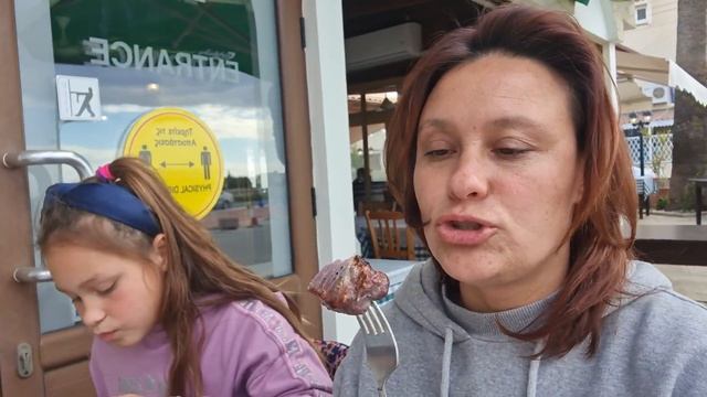 КИПР влог: ресторан LYSIA В Ларнаке район Декелия