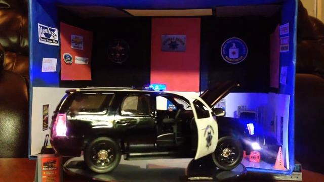 1/24 Chevy Tahoe CHP смотреть онлайн