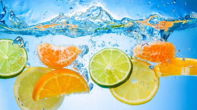 Картинка фрукты. Дольки, вода, цитрусы. Ata fua ata. O fasi pepa, suavai, suamalie смотреть онлайн