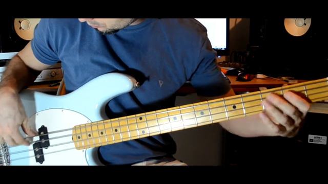 Ernie Ball Music Man Cutlass Bass Demo