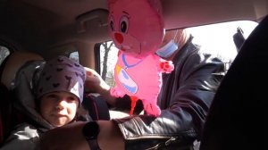 VLOG Алиса просит братика