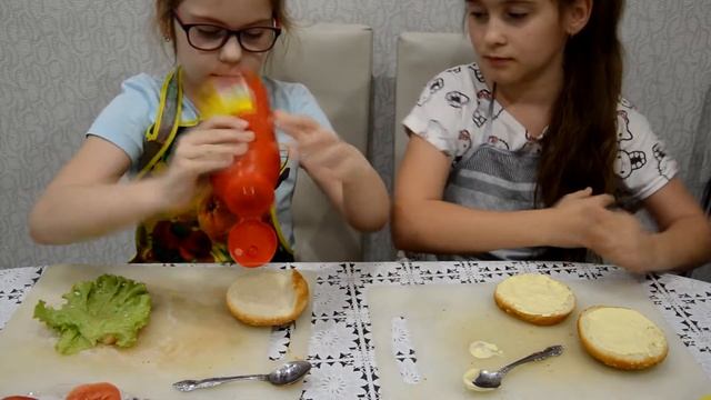 Готовим вместе. Домашний гамбургер. Простой рецепт. смотреть онлайн